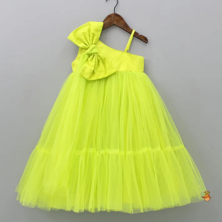 Fashion Bow Adorned Green One Shoulder Gown Dresses & Sets | Gowns
