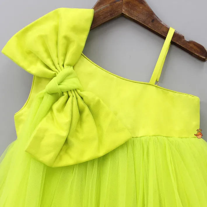 Fashion Bow Adorned Green One Shoulder Gown Dresses & Sets | Gowns