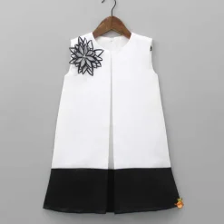 Discount Contrasting Flower Adorned Dual Tone Dress Dresses & Sets | Dresses