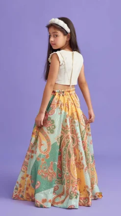 Outlet Elegant Pearl Embroidered Butterfly Top And Sequins Work Lehenga With Sling Bag Ethnic Wear | Lehengas & Ghagras