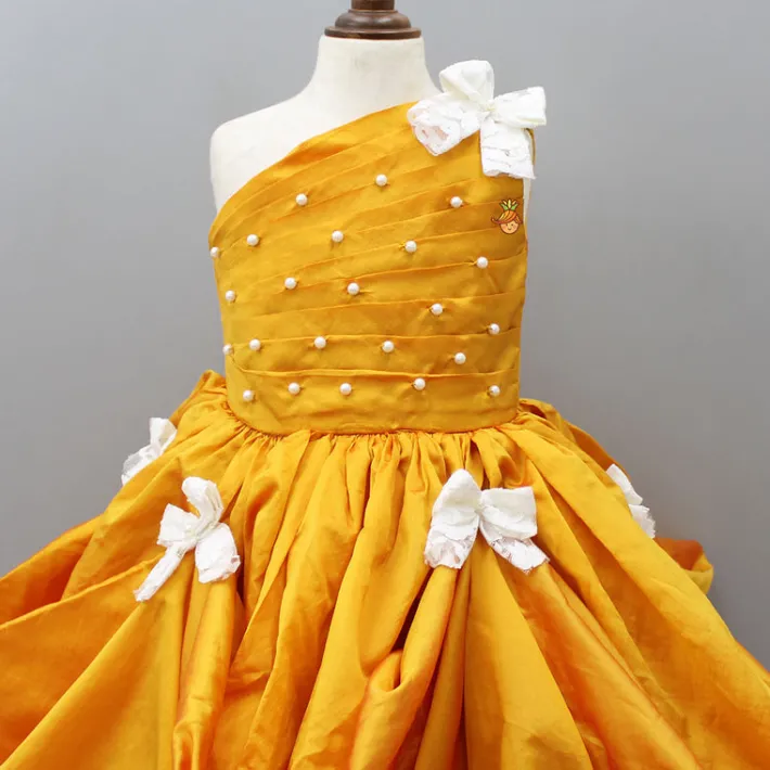 Outlet Elegant Pearls And Pin Tuck Detailed Gown Dresses & Sets | Gowns