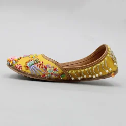 Outlet Embroidered Adorable Yellow Jutti Shoes