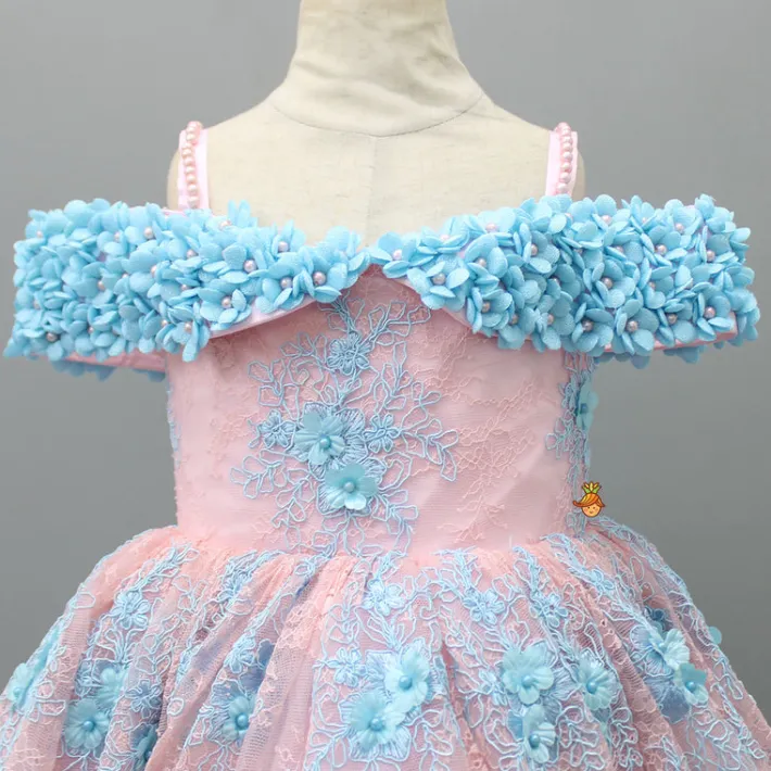 Clearance Off Shoulder Fabric Flowers Adorned Dual Tone Wings Gown With Detachable Trail And Matching Hair Clip Dresses & Sets | Gowns