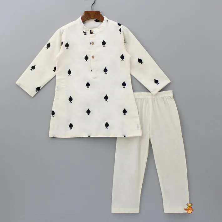Sale Thread Detailed Off White Kurta With Open Jacket And Pyjama BOY Indian Ethnic Wear | Ethnic Sets