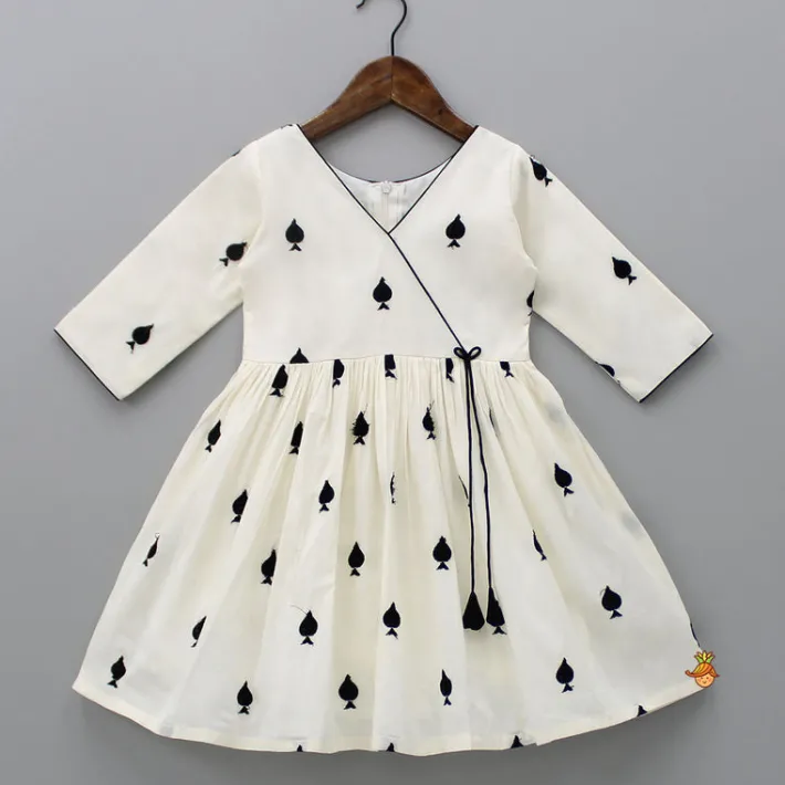 Best Thread Embroidered Off White Kurti And Pant Ethnic Wear | Churidars & Salwars